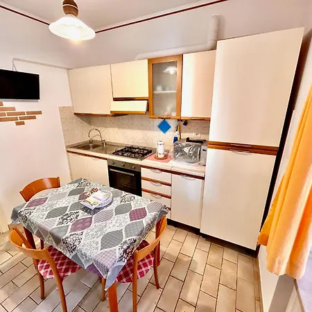La Casa Di Angelo In Centro A Piano Terra Con Aria Condizionata Apartmán