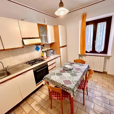 La Casa Di Angelo In Centro A Piano Terra Con Aria Condizionata * Numana