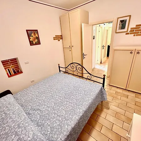 Apartment La Casa Di Angelo In Centro A Piano Terra Con Aria Condizionata