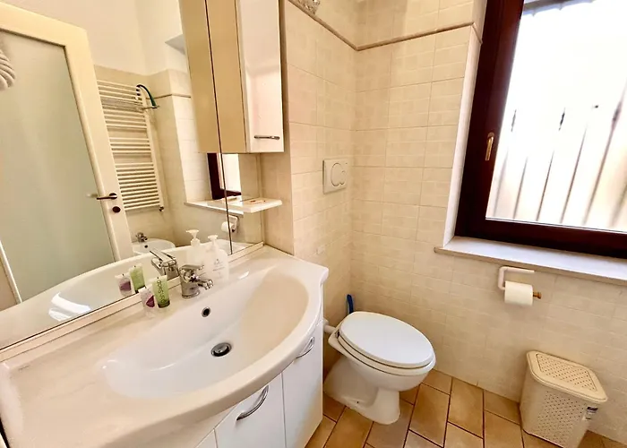 La Casa Di Angelo In Centro A Piano Terra Con Aria Condizionata *