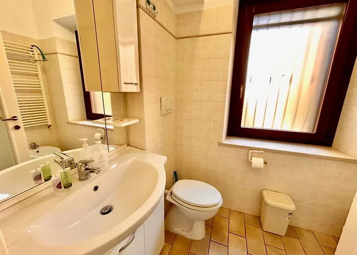 La Casa Di Angelo In Centro A Piano Terra Con Aria Condizionata * Numana